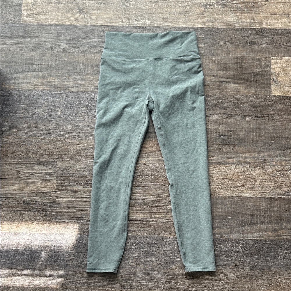 Vuori Women's Green/Gray Leggings